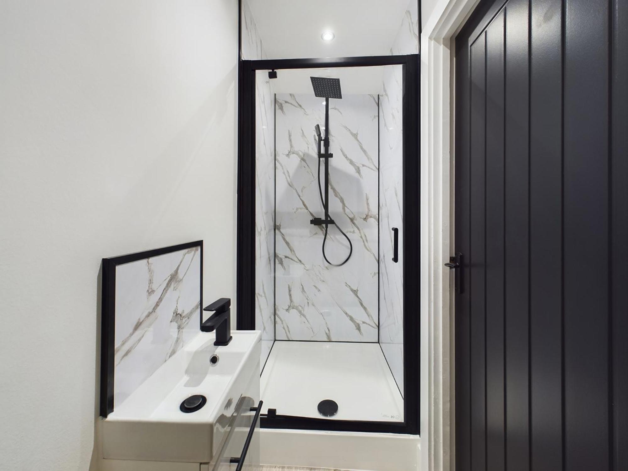 Substantial 9 Bedroom House In Swansea Sketty エクステリア 写真